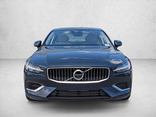2022 Volvo S60 Recharge Plug-In Hybrid T8 Inscription