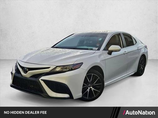 Ice Cap 2023 Toyota Camry SE