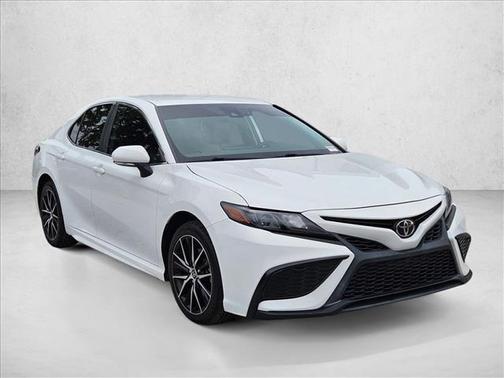 Ice Cap 2023 Toyota Camry SE