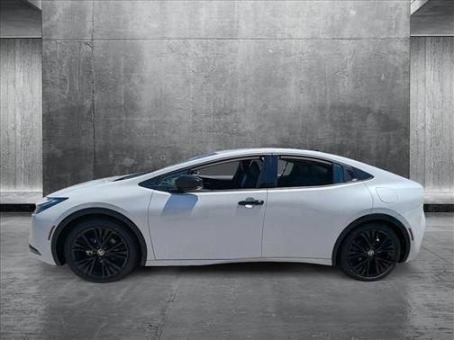 2025 Toyota Prius L