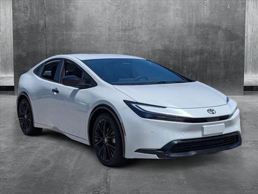2025 Toyota Prius L