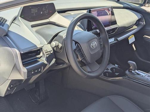 2025 Toyota Prius L