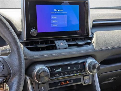 Ice Cap 2024 Toyota RAV4 LE
