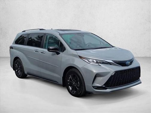 2024 Toyota Sienna XSE 7 Passenger