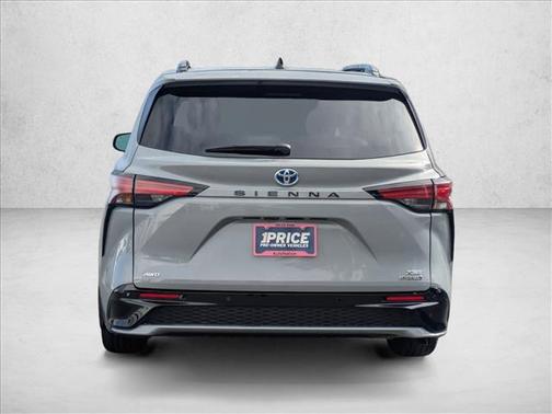 2024 Toyota Sienna XSE 7 Passenger