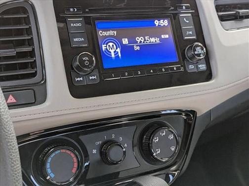 Platinum White Pearl 2019 Honda HR-V LX