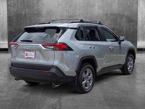 2025 Toyota RAV4 Hybrid XLE