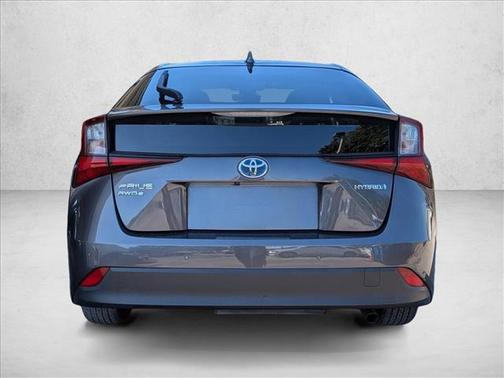 2022 Toyota Prius LE