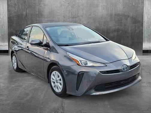 2019 Toyota Prius LE