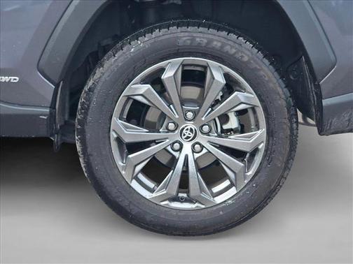 2024 Toyota RAV4 Hybrid SE