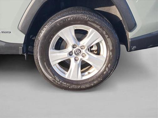 2020 Toyota RAV4 Hybrid XLE