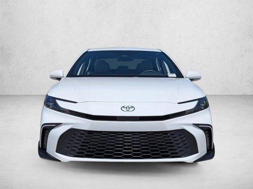 Ice Cap 2026 Toyota Camry SE