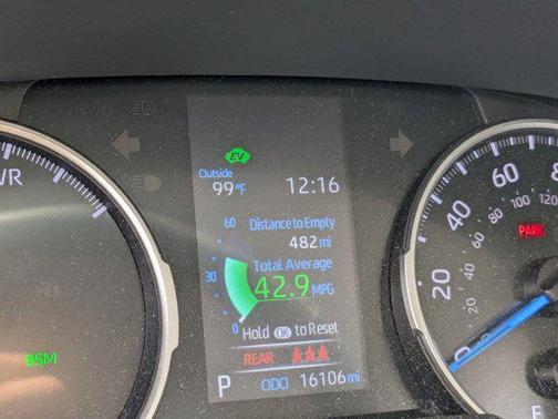 2022 Toyota RAV4 Hybrid XLE Premium