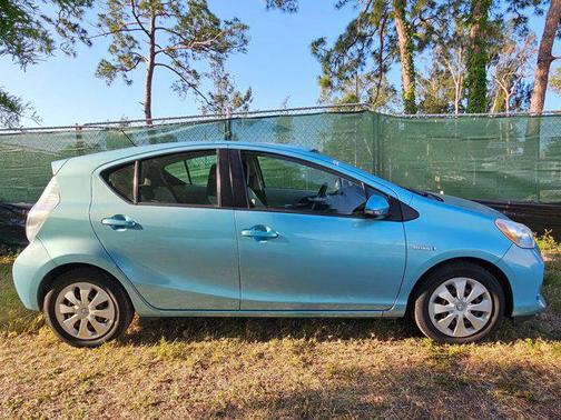 2013 Toyota Prius c One