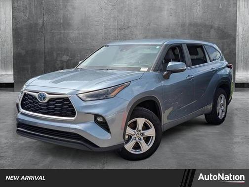 2024 Toyota Highlander Hybrid LE