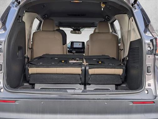 2021 Toyota Sienna XLE 8 Passenger
