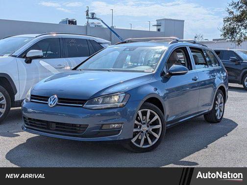 2016 Volkswagen Golf SportWagen TSI SE 4-Door