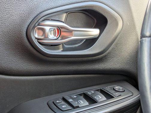 True Blue Pearlcoat 2015 Jeep Cherokee Trailhawk