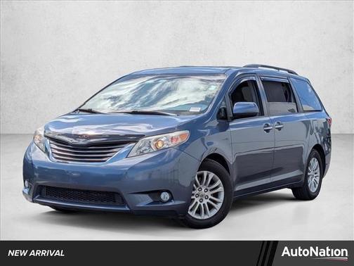 Shoreline Blue Pearl 2016 Toyota Sienna XLE