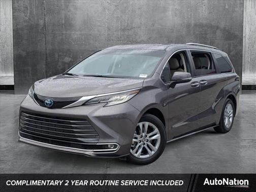 2023 Toyota Sienna Limited 7-Passenger