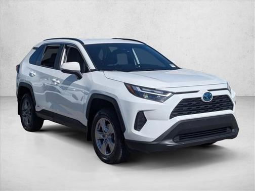 2022 Toyota RAV4 Hybrid XLE