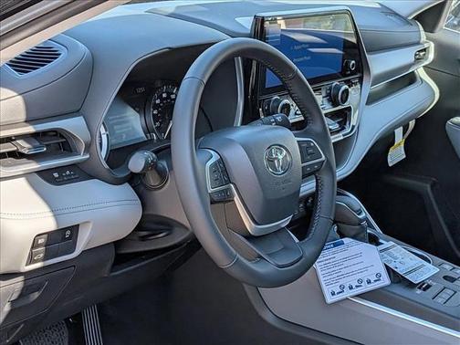 2026 Toyota Highlander XLE