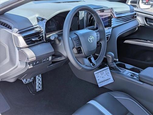 Ice Cap 2026 Toyota Camry SE