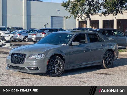 Ceramic Grey Clearcoat 2018 Chrysler 300 S