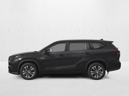 Midnight Black Metallic 2026 Toyota Highlander XLE