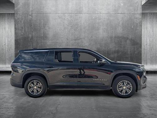 2024 Chevrolet Traverse LS