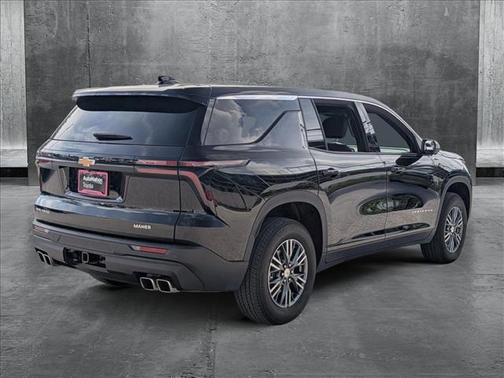 2024 Chevrolet Traverse LS