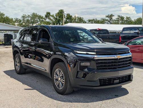 2024 Chevrolet Traverse LS