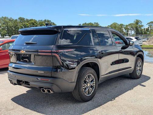 2024 Chevrolet Traverse LS