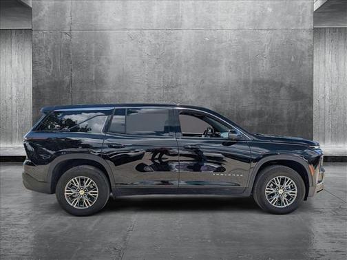2024 Chevrolet Traverse LS