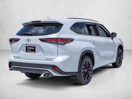 Wind Chill Pearl 2026 Toyota Highlander XSE