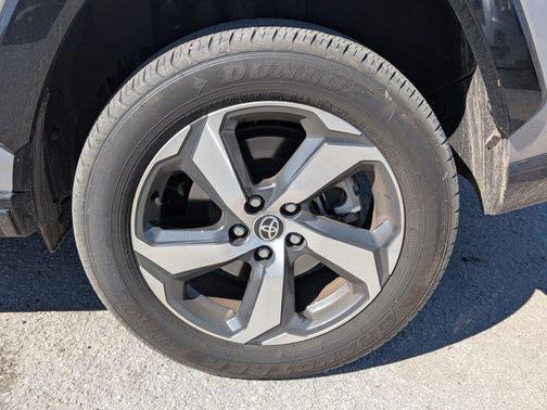 2025 Toyota RAV4 Hybrid SE