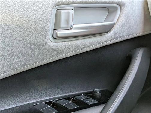 Wind Chill Pearl 2022 Toyota Corolla SE