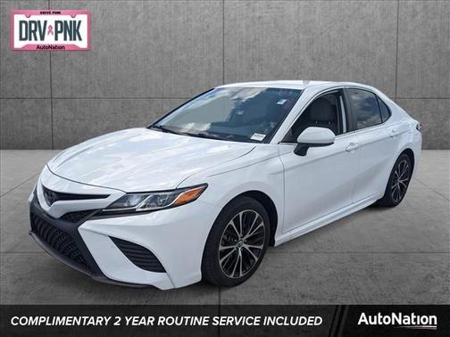Photo 1 of 24 of 2020 Toyota Camry SE