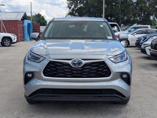 2024 Toyota Highlander Hybrid LE