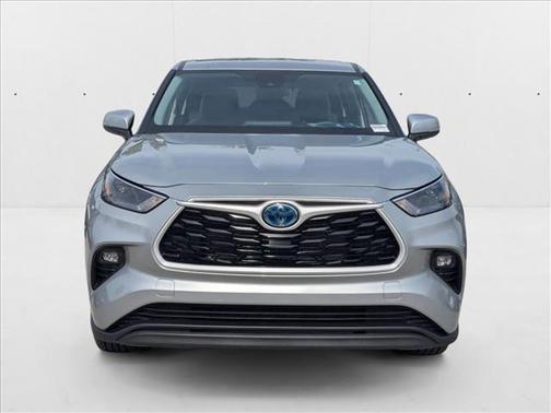 2024 Toyota Highlander Hybrid LE
