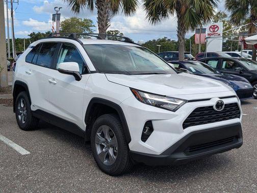 2025 Toyota RAV4 Hybrid XLE