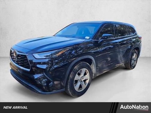2022 Toyota Highlander L