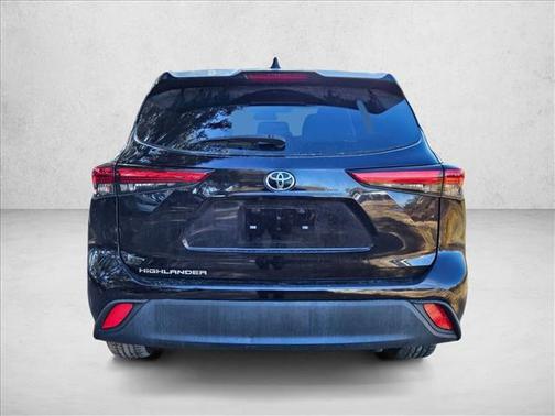 2022 Toyota Highlander L