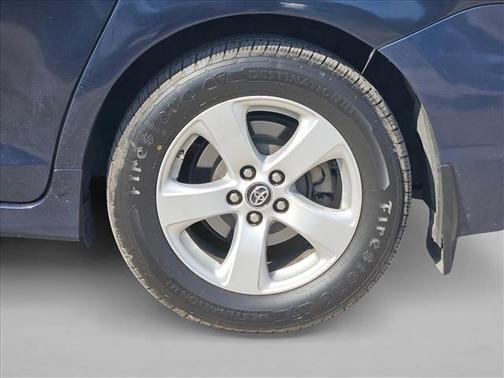 2018 Toyota Sienna LE