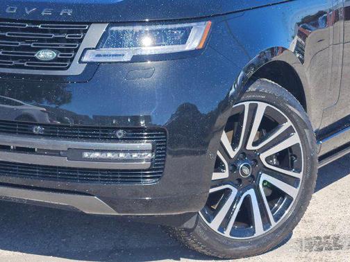 2023 Land Rover Range Rover P530 SE