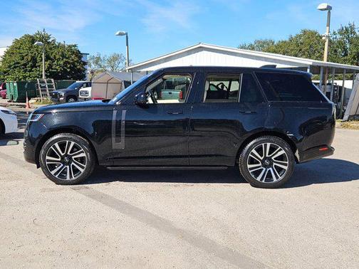 2023 Land Rover Range Rover P530 SE