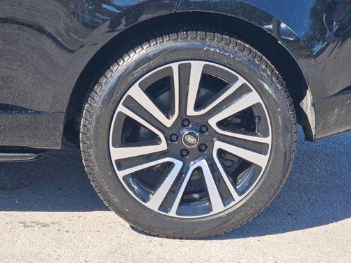 2023 Land Rover Range Rover P530 SE