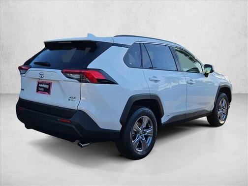 2025 Toyota RAV4 Hybrid XLE