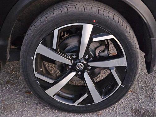 2020 Nissan Rogue Sport SL