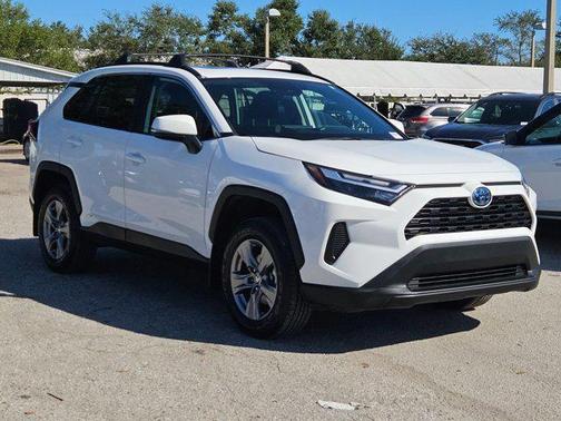 2024 Toyota RAV4 Hybrid XLE